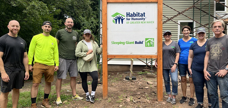 GSB volunteers at Habitat for Humanity build